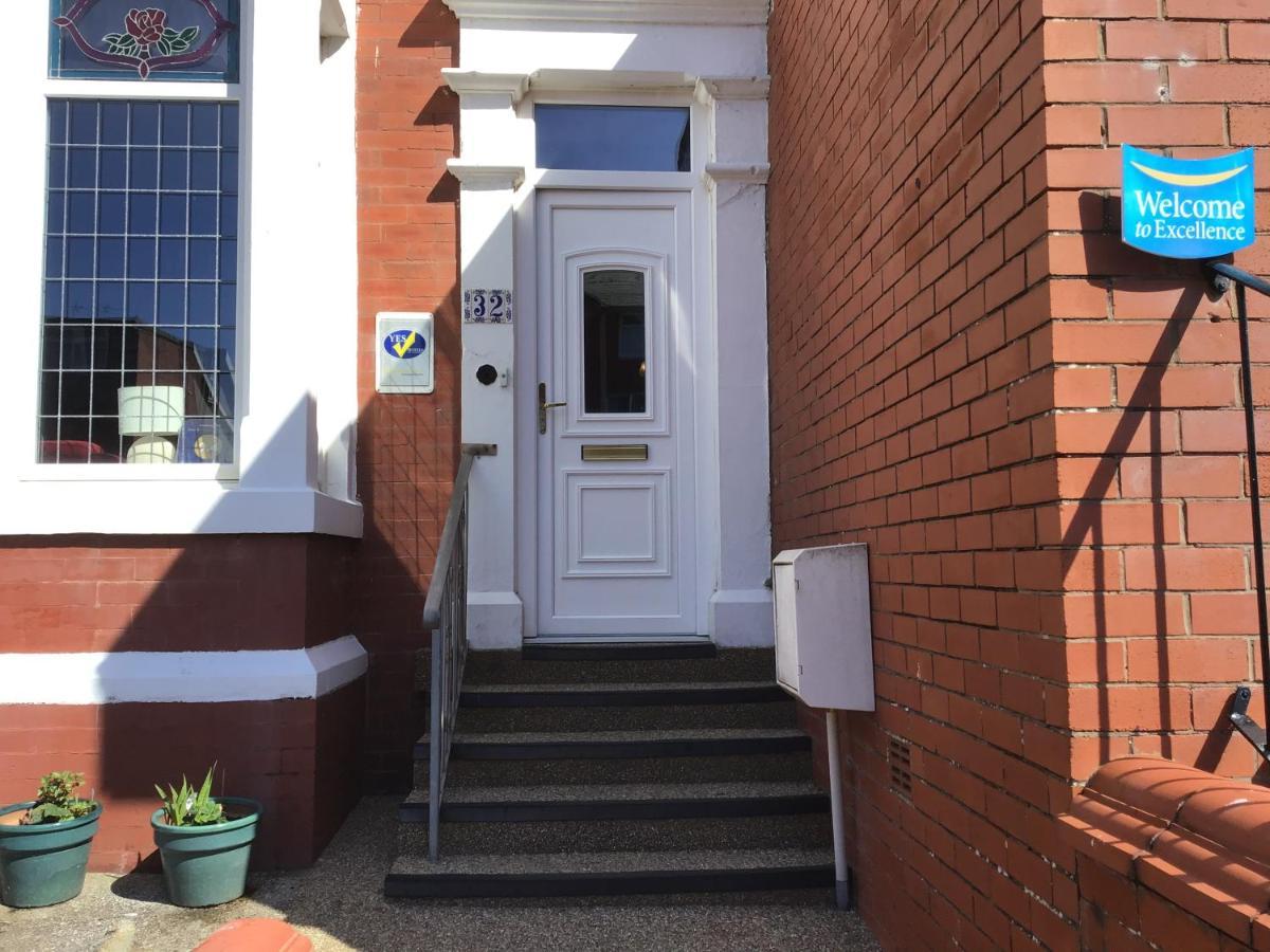 The Woodleigh Family Hotel Blackpool Exterior photo